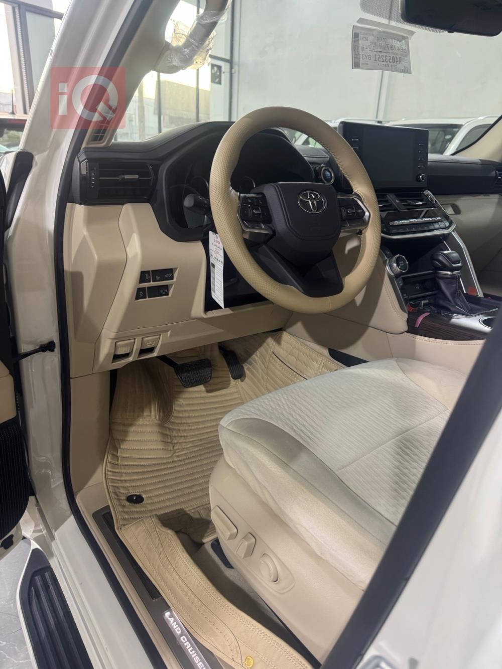 تۆیۆتا لاند کروزەر